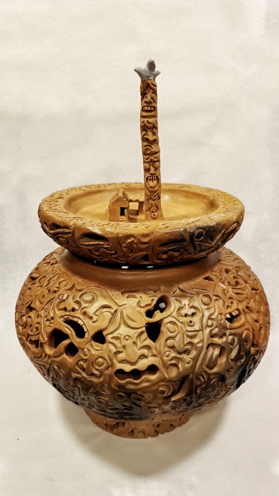 Obra de arte de Beca Chang - Lembranças - Série Fermentação, 2024 - Cerâmica