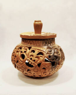 Obra de arte de Beca Chang - Memória - Série Fermentação, 2024 - Cerâmica