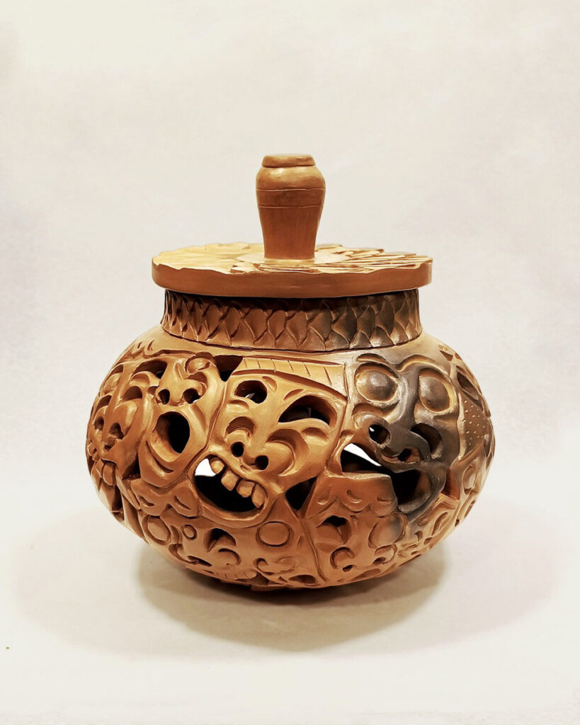 Obra de arte de Beca Chang - Memória - Série Fermentação, 2024 - Cerâmica